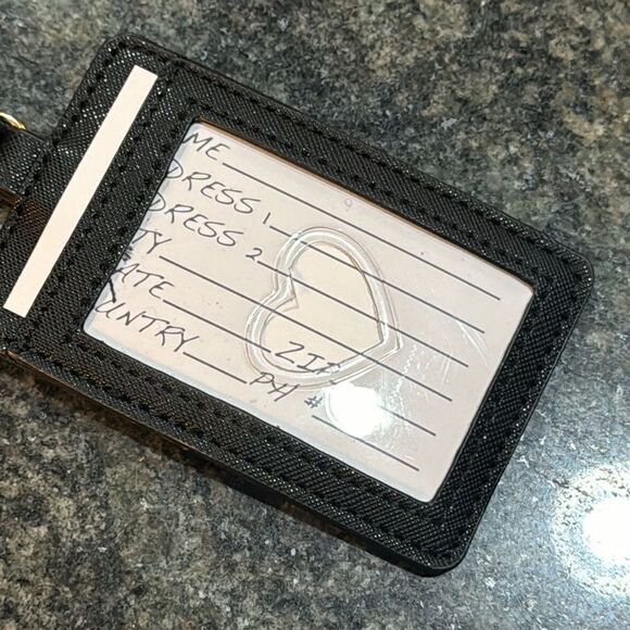 Betsey Johnson bag tag - Picture 3 of 4